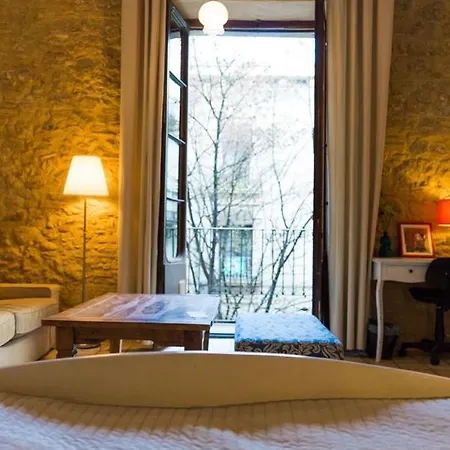 Nocleg ze śniadaniem Placa Bell-lloc 4*
